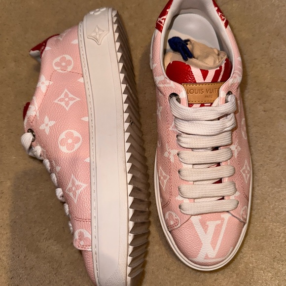 LOUIS VUITTON PINK MONOGRAM TIMEOUT SNEAKERS - Picture 2 of 6